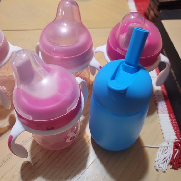 Chicco Pink and Blue Sippy Cups Set Of 5 - Picture 3 of 8